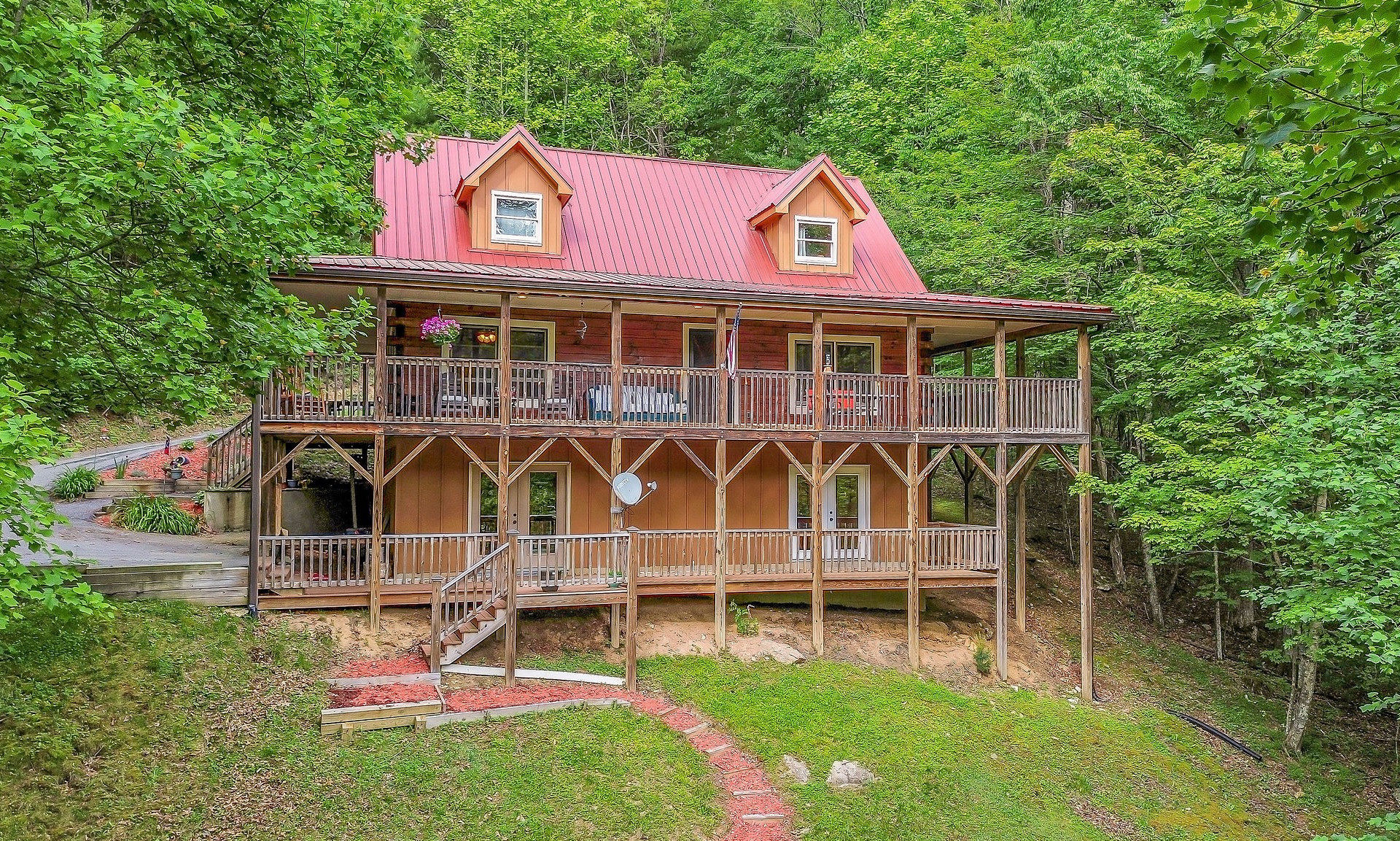 River Front Mountain Cabin Jefferson NC